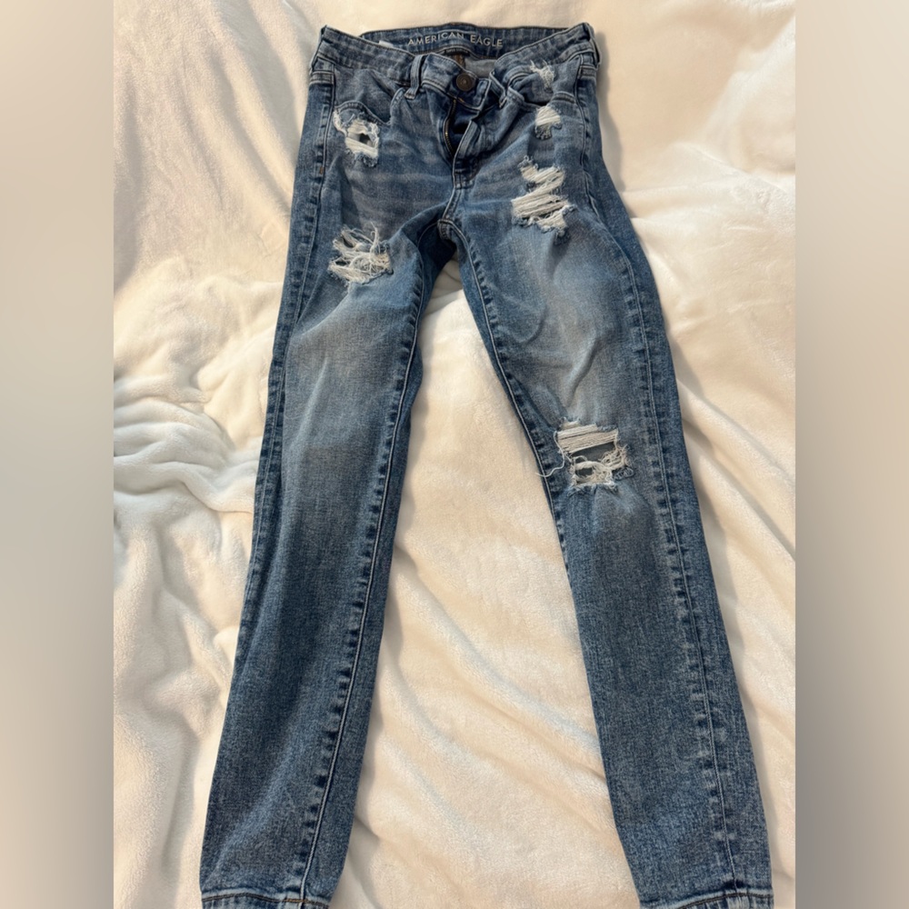 🩷cute American Eagle distressed jeans